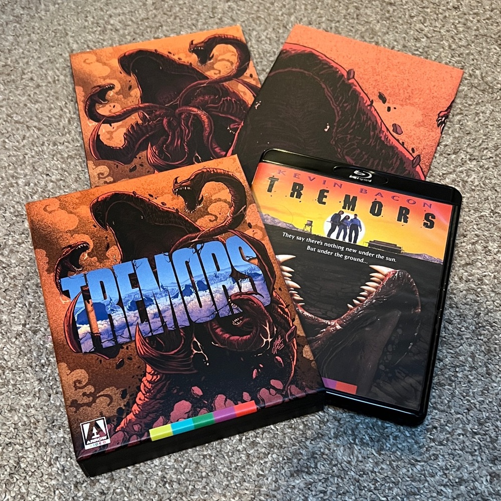 Arrow Tremors Blu-ray Special Edition with Extras (RARE!)
